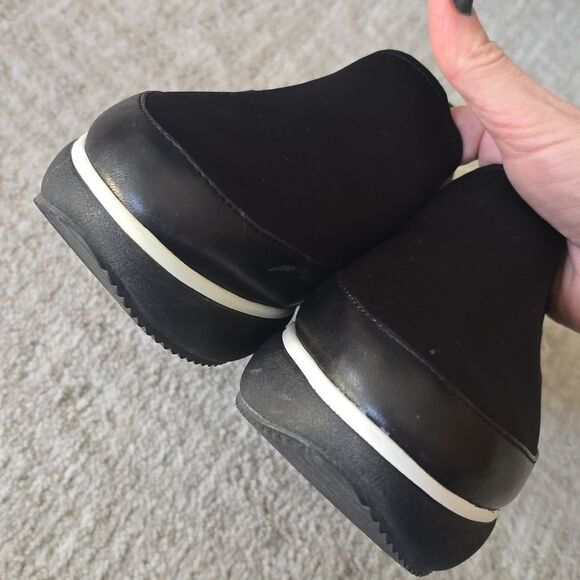 Donald J. Pliner | Lizzie Slip on Sneakers main image 6